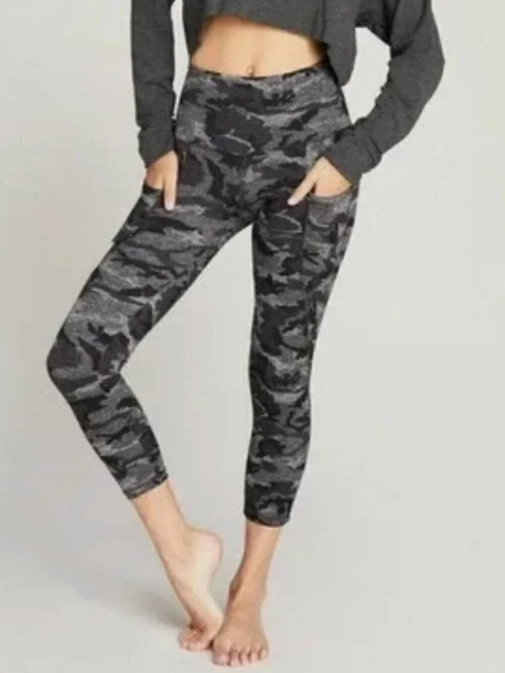 Strut-This Charlotte Camo 7/8 Leggings Gray Black One Size